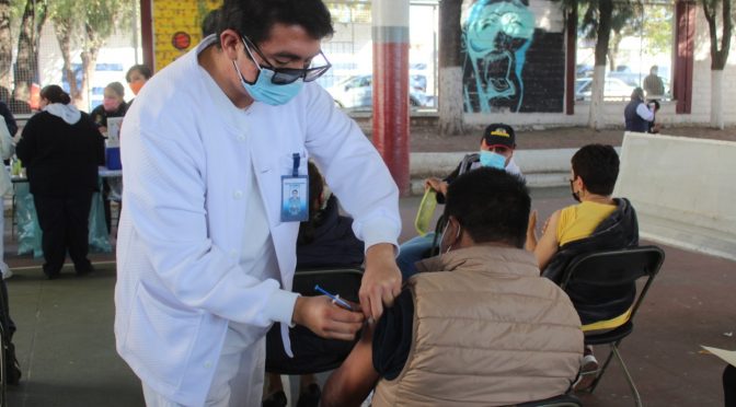 Aplicarán vacunas de refuerzo a adultos de 40 a 49 años y de 30 a 39 años, así como rezagados en Texcoco
