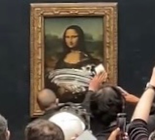 Hombre disfrazado de mujer ataca La Mona Lisa; obra emblemática de Leonardo Da Vinci
