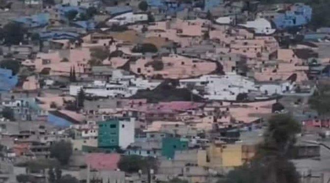Pintan casas en Ecatepec y forman la cara del Dr. Simi