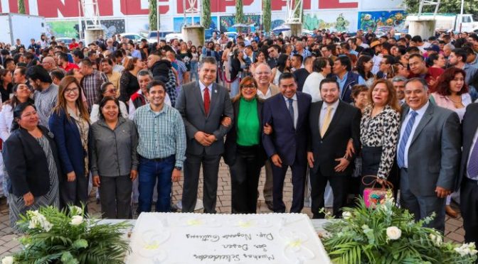 Se dan el «sí acepto» 153 parejas en bodas colectivas en Texcoco