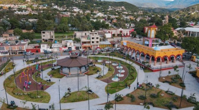 Estrena kiosco, plaza pública y rehabilitan reloj en San Miguel Tlaixpan, Texcoco