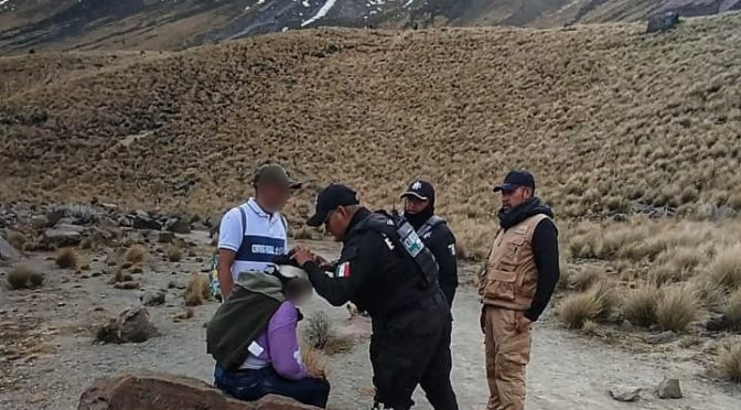 Joven sufre lesiones tras resbalarse en el Nevado de Toluca