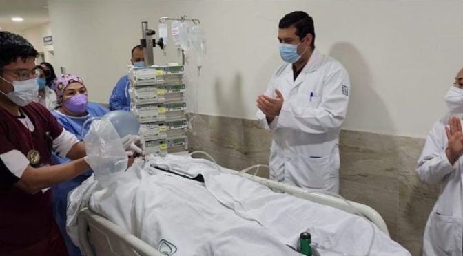 Mujer que falleció en Hospital en Texcoco dona todos sus órganos; fue despedida con ovación